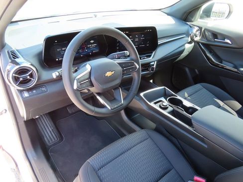 New 2026 Chevrolet Equinox LT FWD image 19