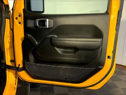Used 2021 Jeep Wrangler Sport image 23