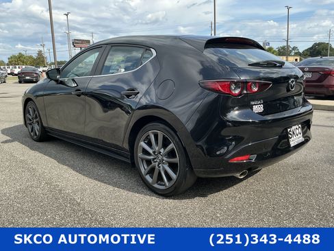 Used 2021 MAZDA MAZDA3 s FWD image 3