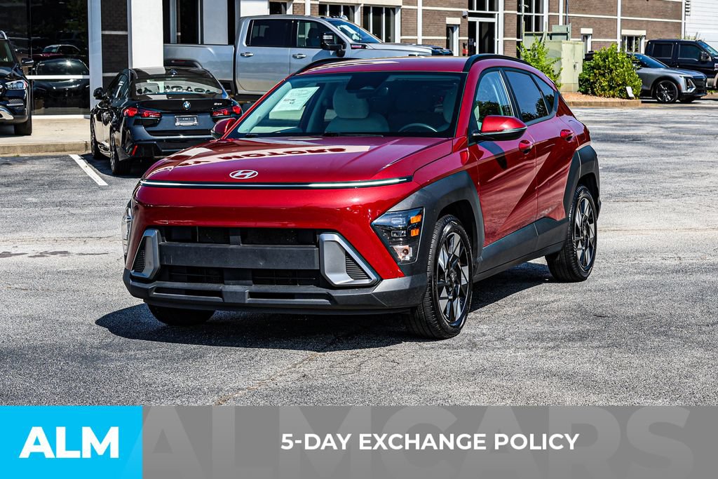 Used 2025 Hyundai Kona SEL FWD image 3