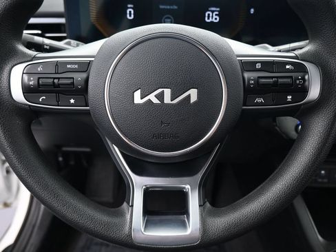 Used 2025 Kia K5 LXS FWD image 32