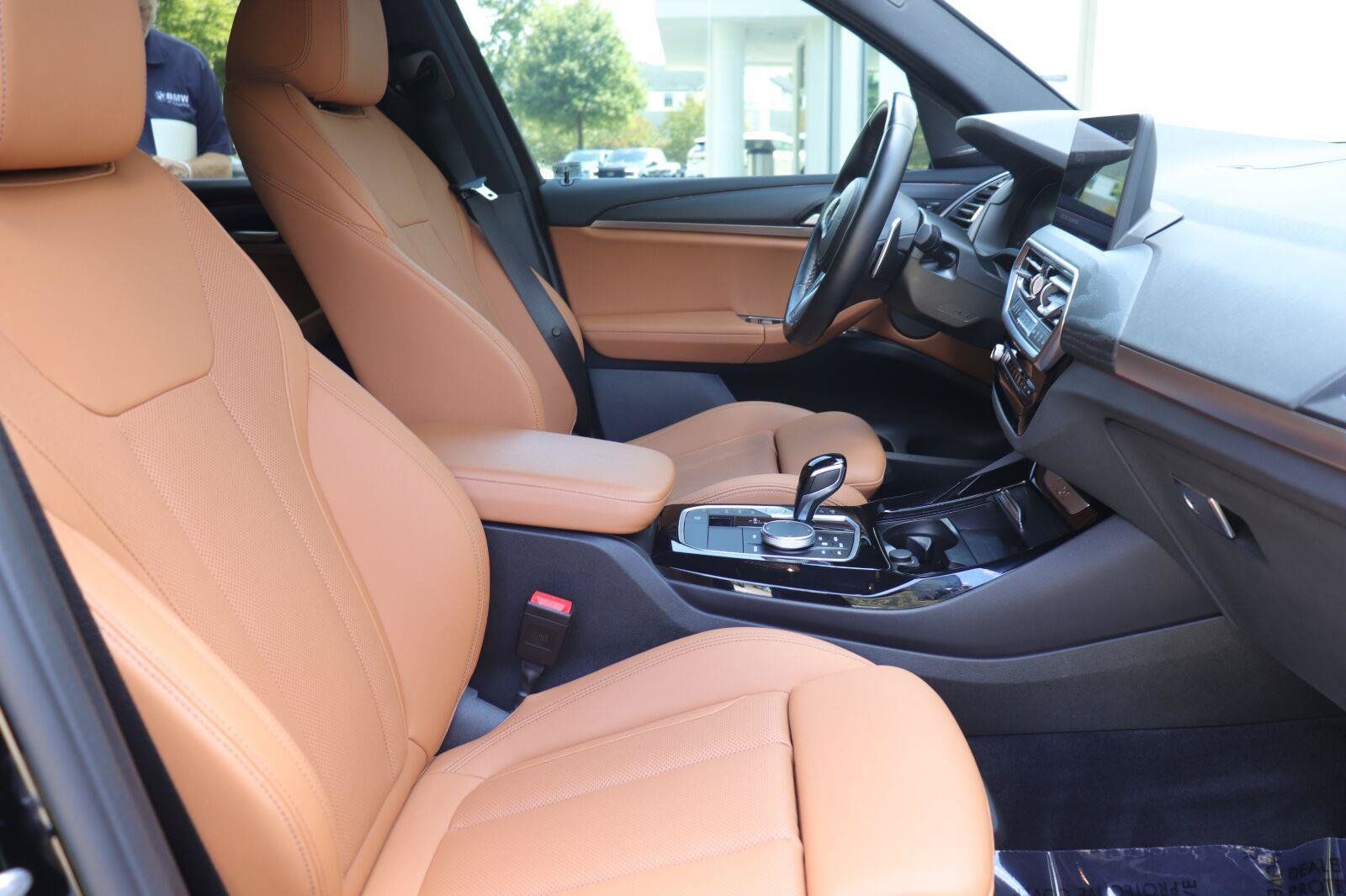 Used 2024 BMW X3 sDrive30i w/ Premium Package w/ZPA RWD image 19