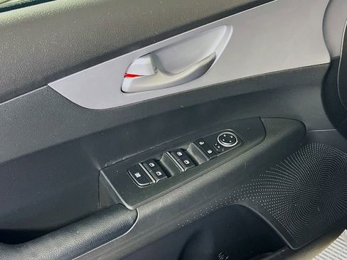 Certified 2023 Kia Forte LXS w/ LXS Technology Package FWD image 18