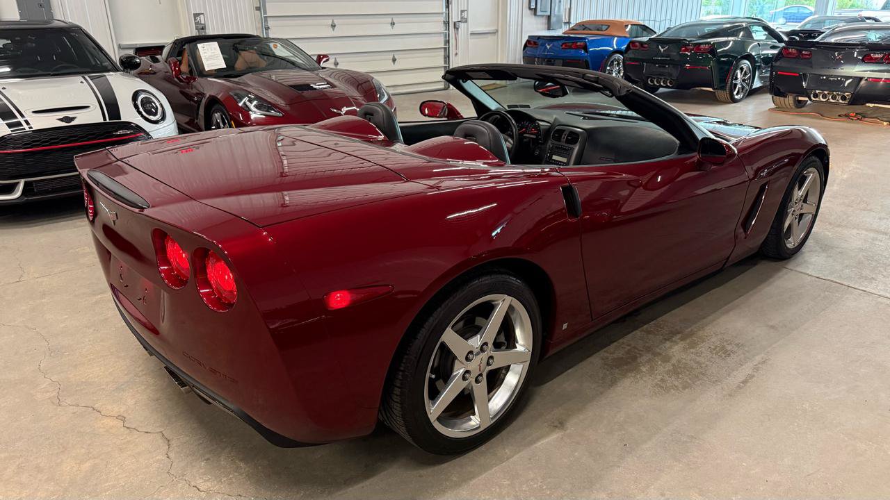 Used 2006 Chevrolet Corvette Convertible RWD image 3