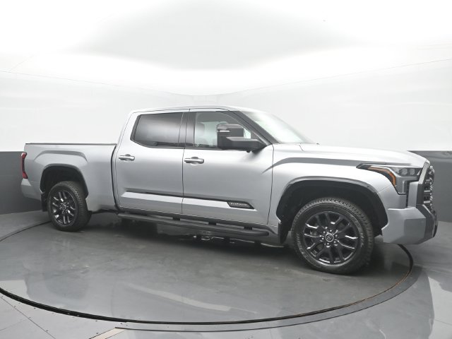 Used 2022 Toyota Tundra Platinum AWD/4WD image 7