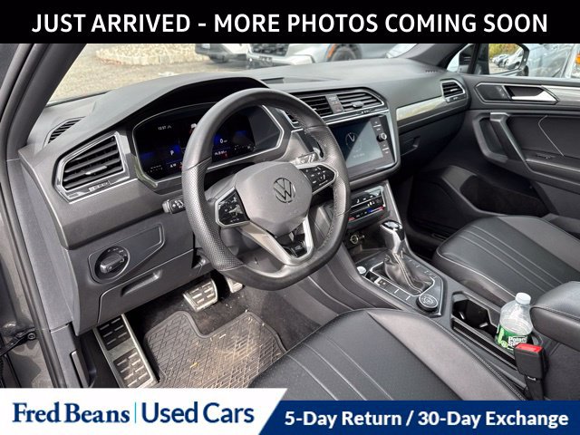 Used 2024 Volkswagen Tiguan SE R-Line AWD/4WD image 17
