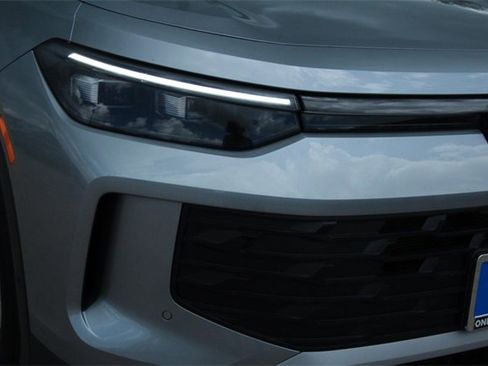 New 2025 Volkswagen Tiguan S image 3