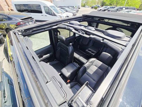 Used 2023 Jeep Wrangler Unlimited Sahara w/ Cold Weather Group AWD/4WD image 11