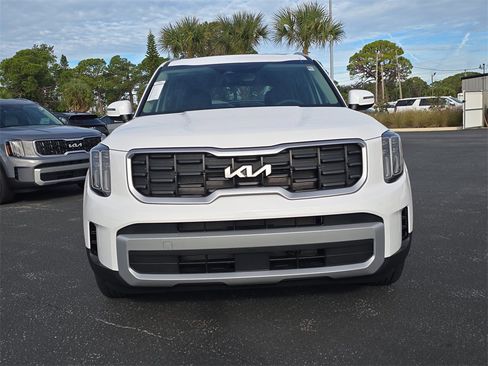 New 2025 Kia Telluride S image 3