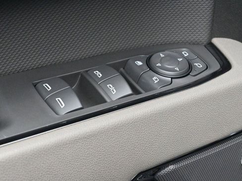 Used 2025 Chevrolet Silverado 1500 ZR2 w/ Technology Package image 12