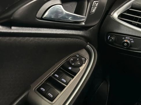 Used 2021 Chevrolet Malibu LT FWD image 17