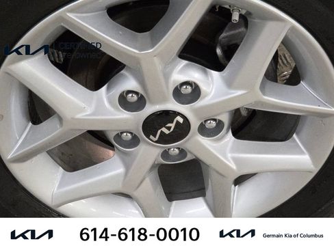 Certified 2025 Kia Soul LX image 13