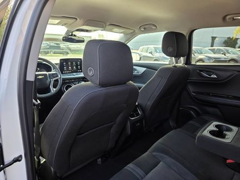 Used 2025 Chevrolet Blazer LT AWD/4WD image 18