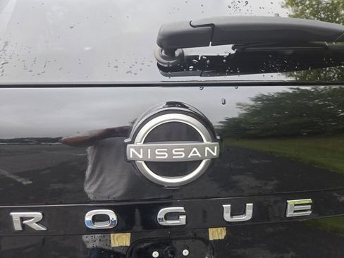 Used 2023 Nissan Rogue SL w/ SL Premium Package AWD/4WD image 23