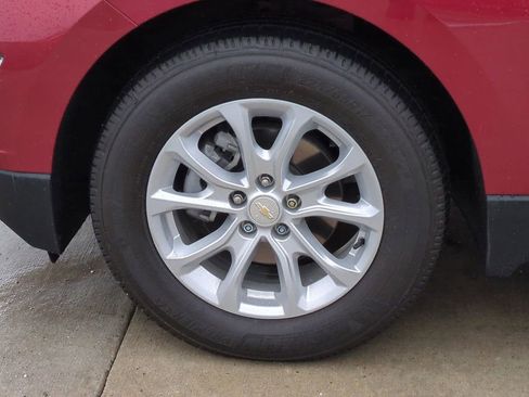 Used 2019 Chevrolet Equinox LT w/ Driver Convenience Package image 14