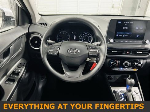 Used 2022 Hyundai Kona SE w/ Cargo Package image 5