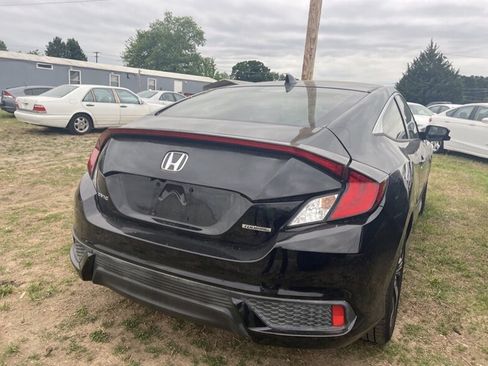 Used 2017 Honda Civic Touring image 6