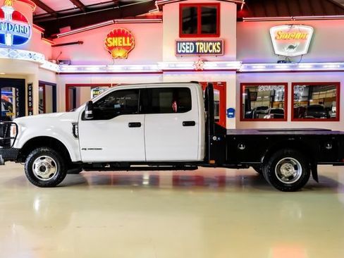 Used 2020 Ford F350 XLT w/ XLT Value Package AWD/4WD image 11