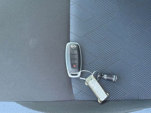 Used 2025 Nissan Versa SV FWD image 21