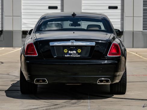Used 2017 Rolls-Royce Ghost RWD image 15