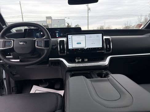 New 2026 Ford Expedition Max Platinum image 15