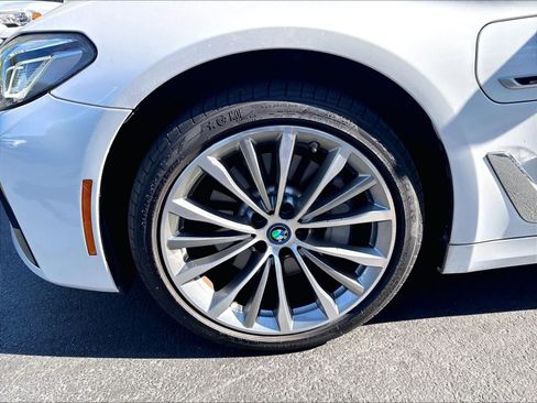 Used 2023 BMW 530e w/ Convenience Package RWD image 33
