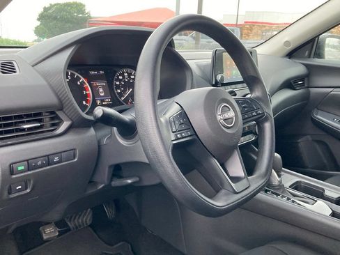 Used 2025 Nissan Sentra S FWD image 9