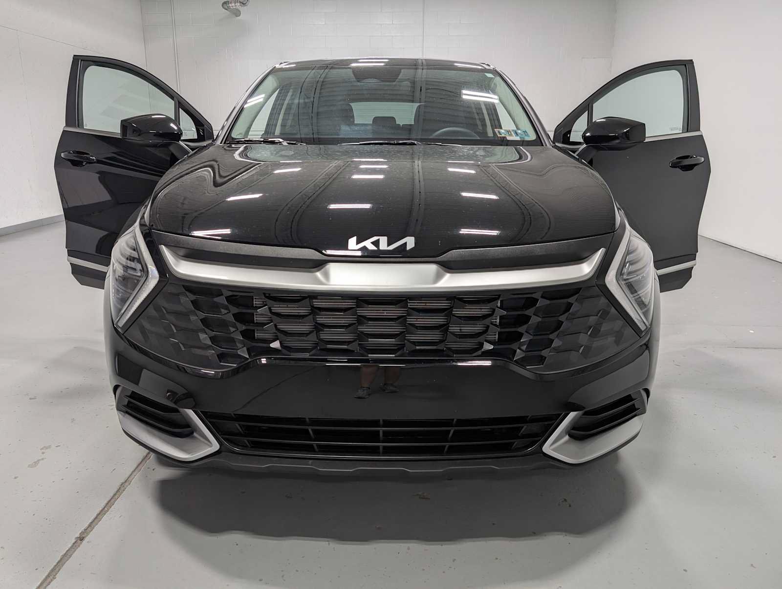 Certified 2025 Kia Sportage LX AWD/4WD image 15