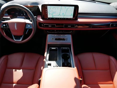 Used 2025 Lincoln Aviator Reserve w/ Illumination Package image 14