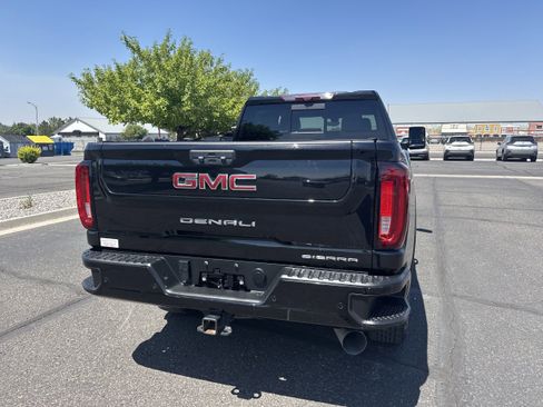 Used 2023 GMC Sierra 2500 Denali w/ Denali Ultimate Package AWD/4WD image 6