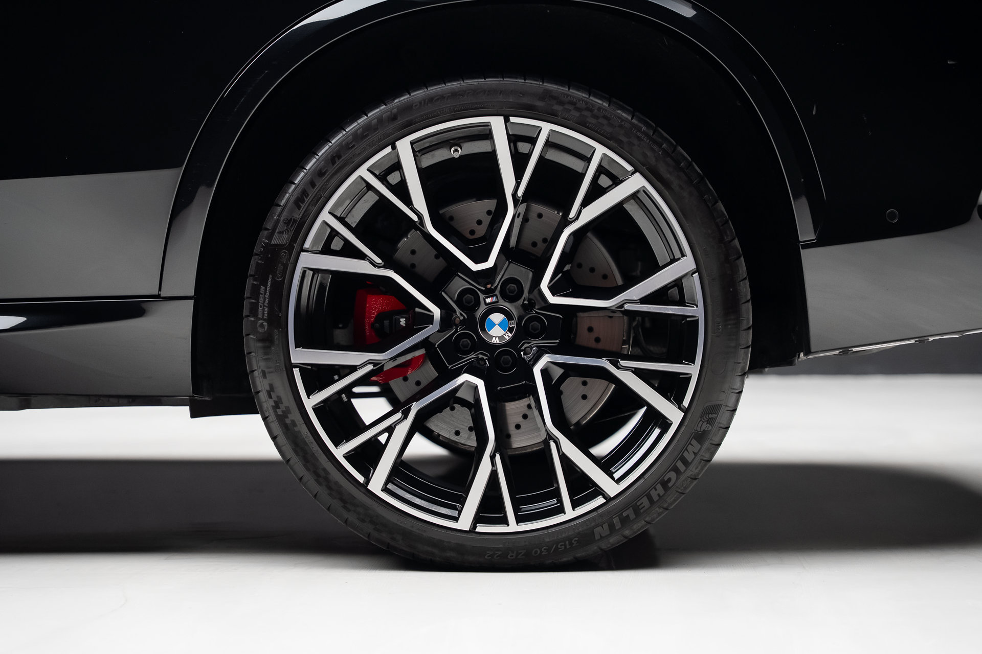 Used 2024 BMW X5 M Competition w/ Executive Package AWD/4WD image 22