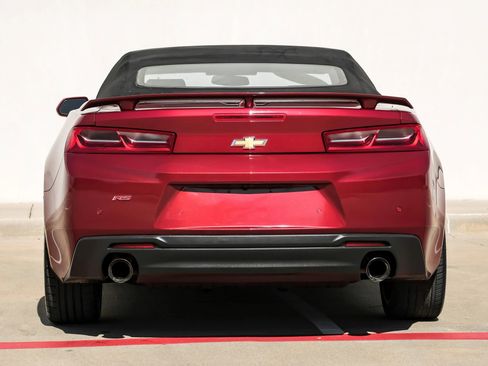 Used 2016 Chevrolet Camaro LT image 14