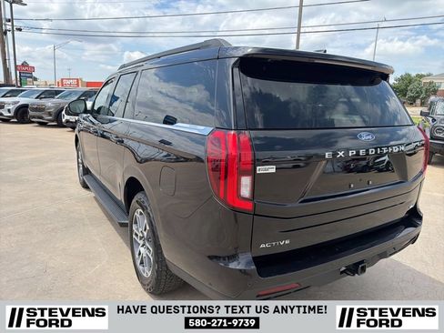 Used 2025 Ford Expedition Max Active AWD/4WD image 6