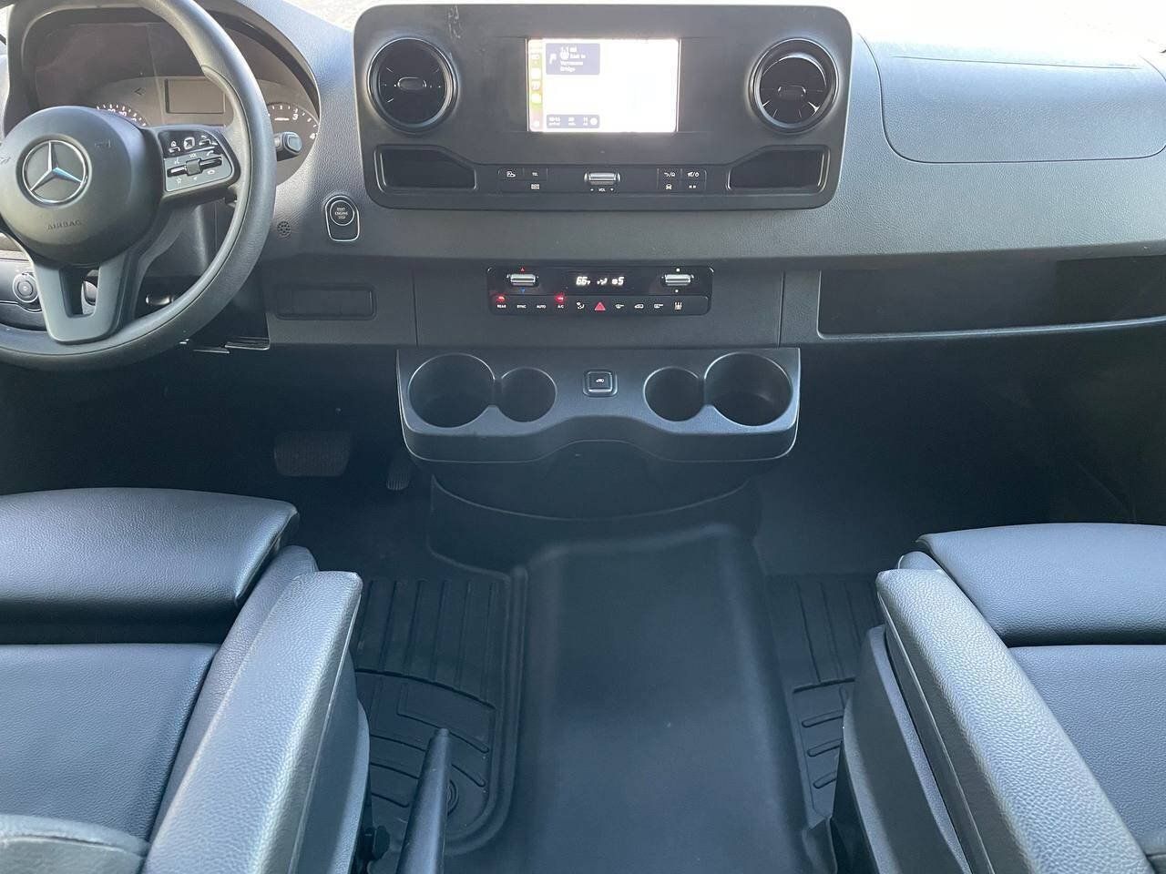 Used 2020 Mercedes-Benz Sprinter 2500 image 15