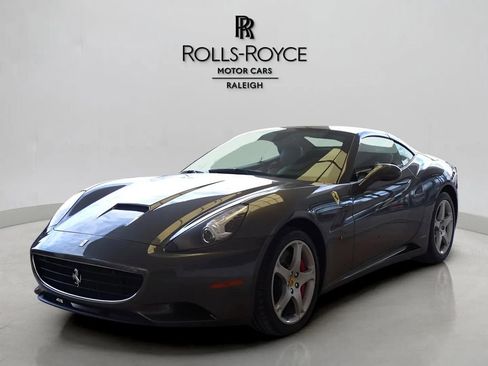 Used 2011 Ferrari California image 1