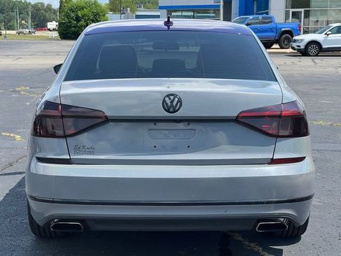 Used 2018 Volkswagen Passat 3.6 FWD image 39