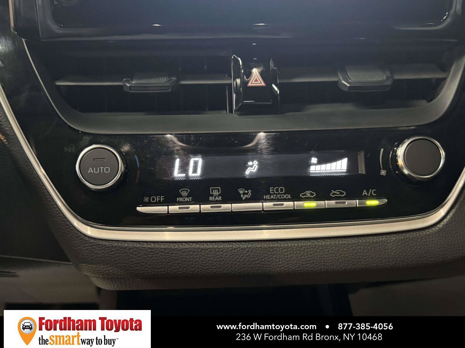 Used 2024 Toyota Corolla LE FWD image 27