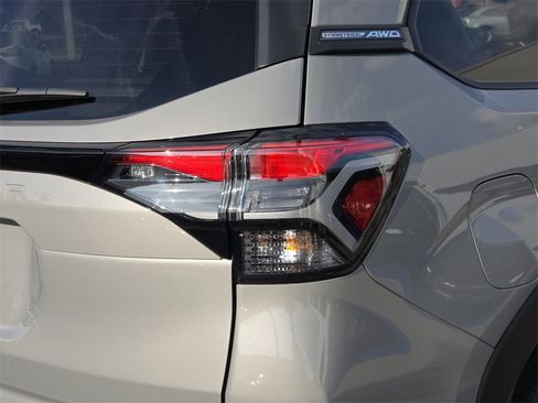 New 2025 Subaru Forester Limited image 8