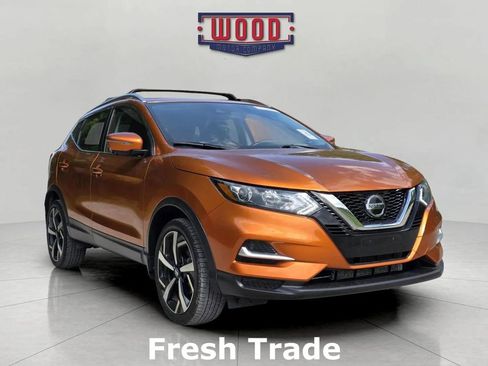 Used 2022 Nissan Rogue Sport SL image 1