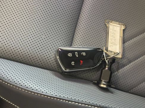 Used 2026 Volkswagen Tiguan SE FWD image 21