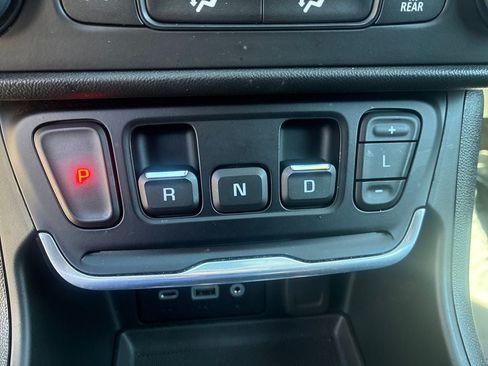 Used 2018 GMC Terrain SLE FWD image 26
