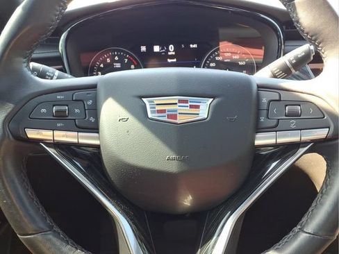 Used 2023 Cadillac XT6 Premium Luxury w/ Technology Package AWD/4WD image 14