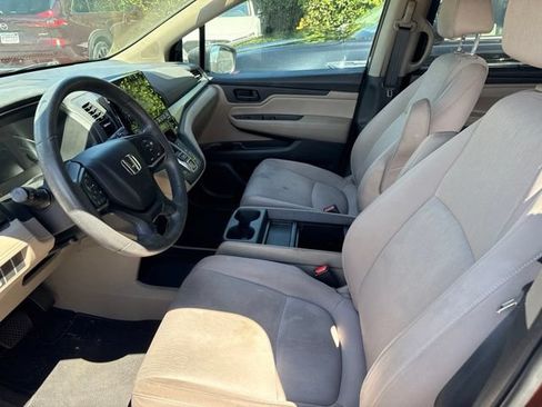 Used 2019 Honda Odyssey EX image 4