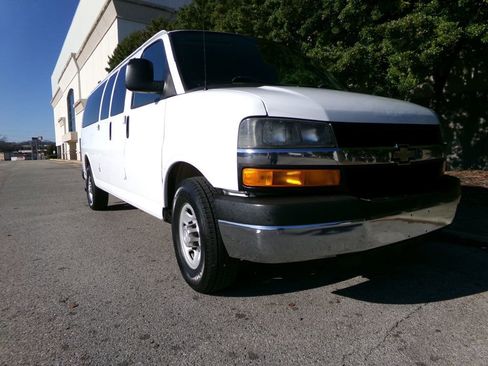 Used 2013 Chevrolet Express 3500 LT w/ LT Preferred Equipment Group image 4