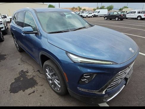 Used 2026 Buick Enclave Preferred FWD image 2