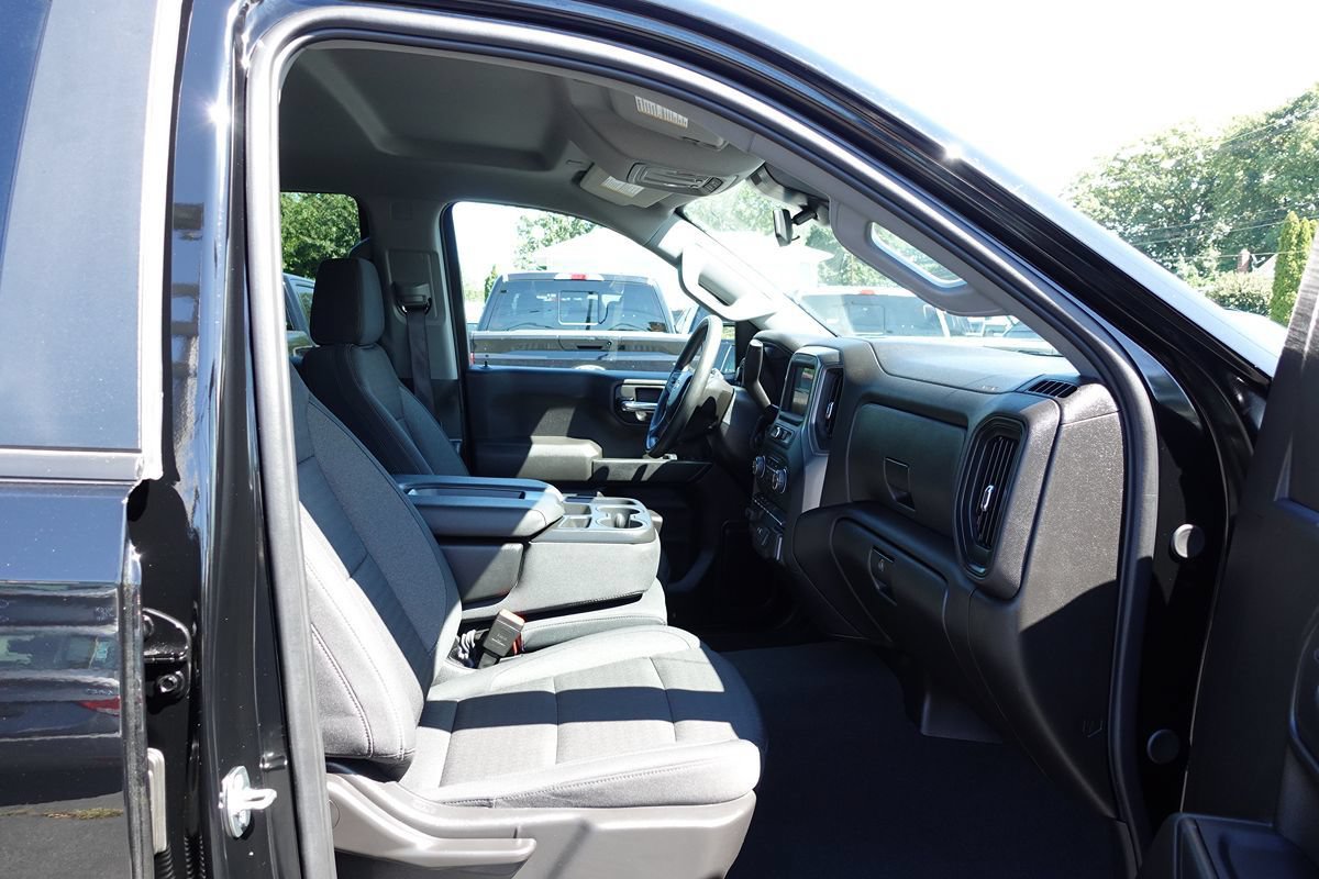 Used 2024 Chevrolet Silverado 1500 Custom AWD/4WD image 33