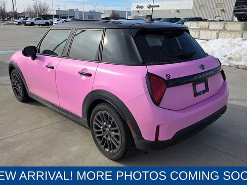 Used 2025 MINI Cooper 4-Door Hardtop image 3