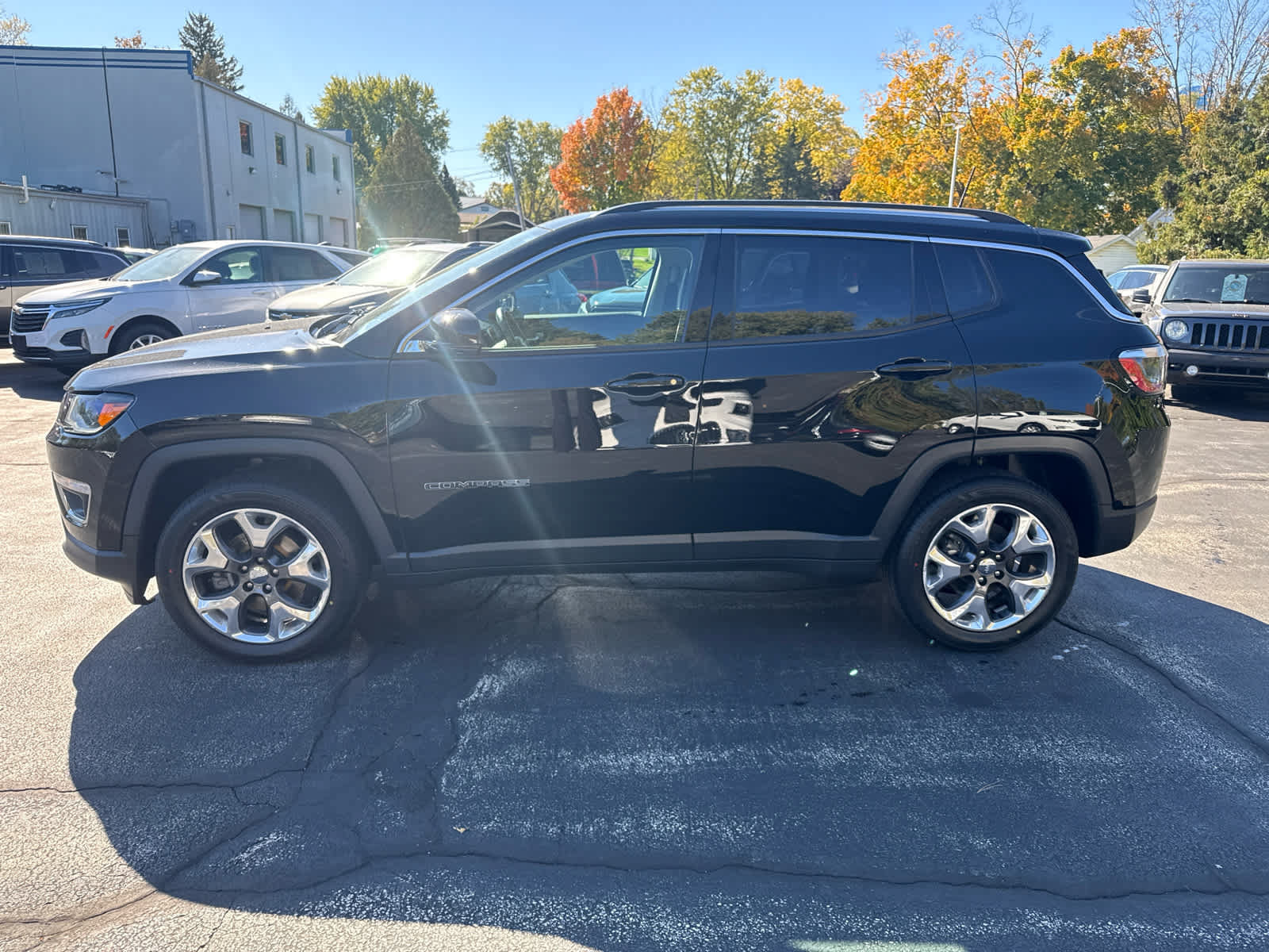Used 2018 Jeep Compass Limited AWD/4WD image 6