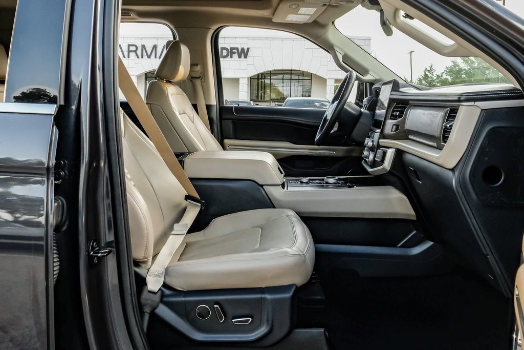 Used 2024 Ford Expedition Max Limited AWD/4WD image 34