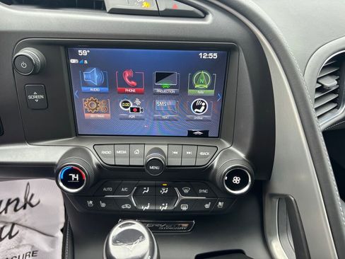 Used 2017 Chevrolet Corvette Stingray Coupe w/ Z51 3LT image 18